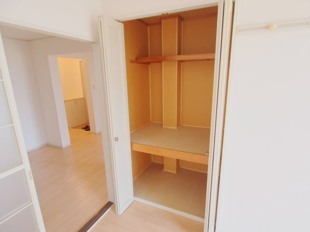 セジュール小屋浦　B棟の収納