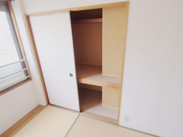 セジュール小屋浦　B棟の収納