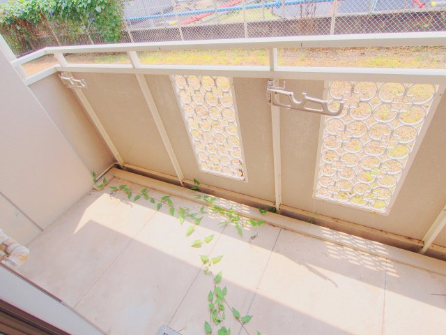 セジュール小屋浦　B棟のバルコニー