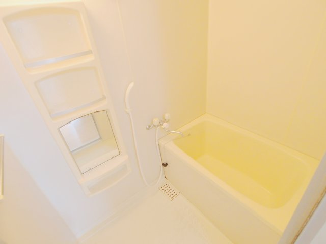 セジュール小屋浦　B棟の浴室