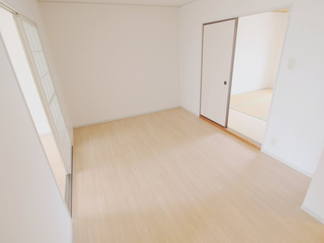 セジュール小屋浦　B棟の内装