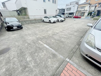 【駐車場】