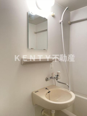 【洗面所】 | スカイコートヴィーダ五反田ウエスト | 明るい洗面所です