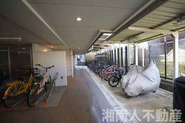 パレステージ片瀬江ノ島の駐輪場