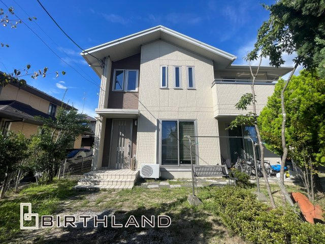 中古戸建・中古住宅　郡山市安積町成田田向　オール電化　安積二小・安積二中の外観|陽当たり良好な4SLDK物件♪お庭もあるのでガーデニングも楽しめます！