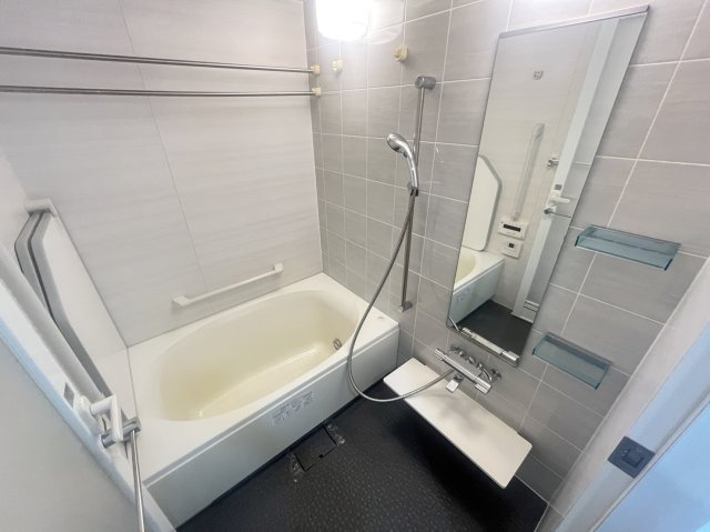 ライオンズ六甲道記田町の浴室