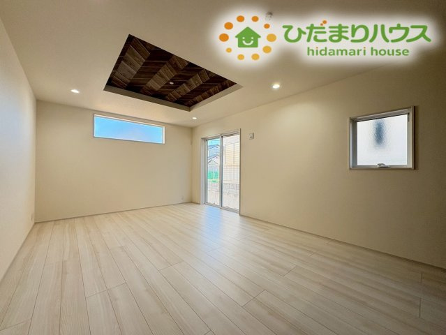 深谷市上柴町西第5　新築一戸建て　リーブルガーデン　01の居間・リビング