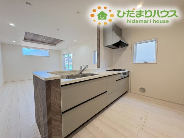 深谷市上柴町西第5　新築一戸建て　リーブルガーデン　01のキッチン