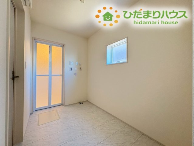 深谷市上柴町西第5　新築一戸建て　リーブルガーデン　01のランドリースペース