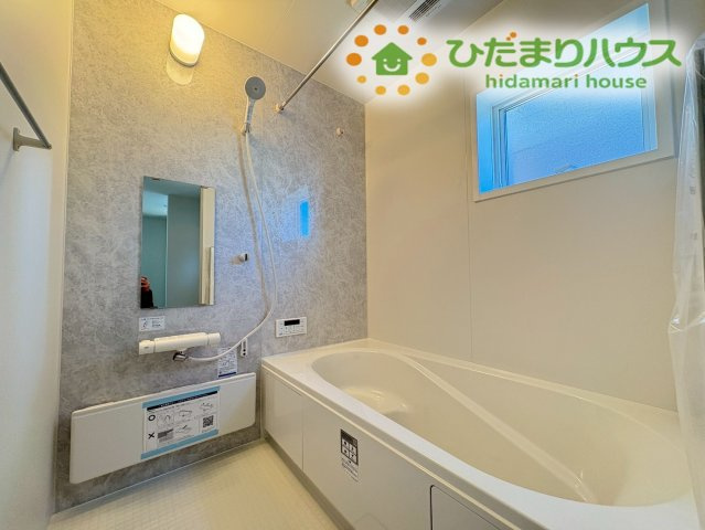 深谷市上柴町西第5　新築一戸建て　リーブルガーデン　01の浴室