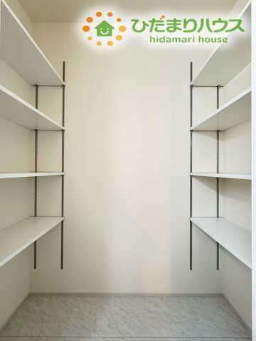 深谷市上柴町西第5　新築一戸建て　リーブルガーデン　01の収納