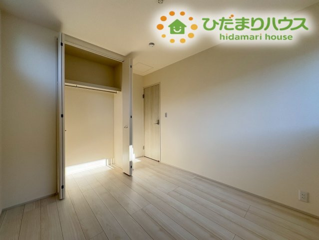 深谷市上柴町西第5　新築一戸建て　リーブルガーデン　01の洋室