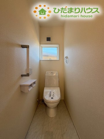 深谷市上柴町西第5　新築一戸建て　リーブルガーデン　01のトイレ