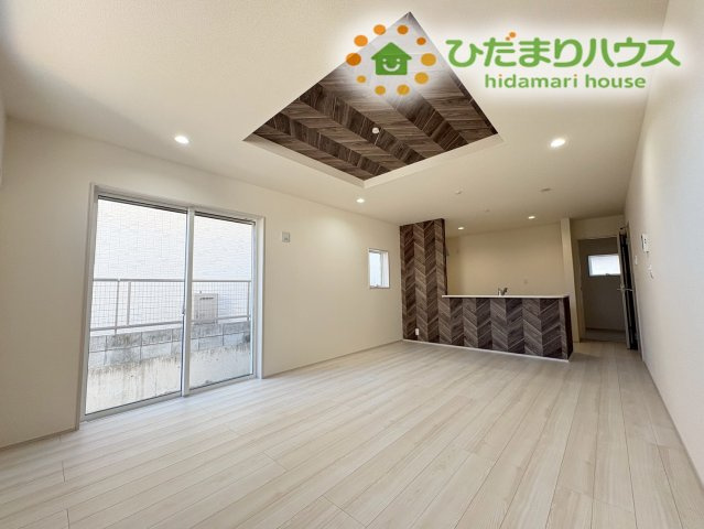 深谷市上柴町西第5　新築一戸建て　リーブルガーデン　01の居間・リビング