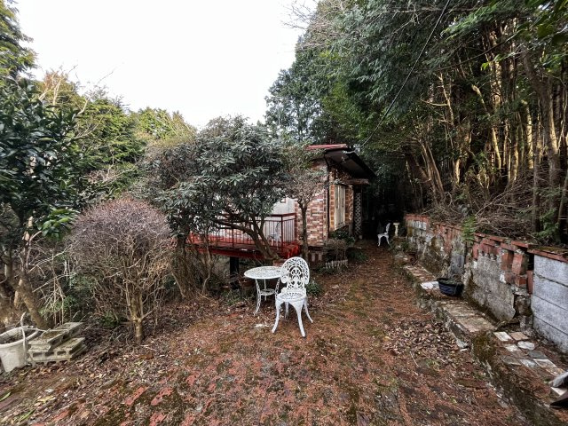 伊豆の国市　小松ケ原別荘地の庭