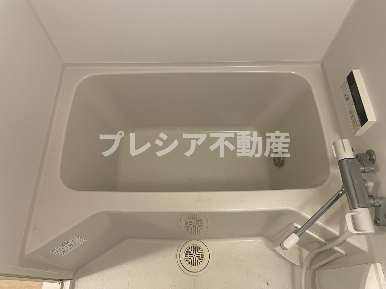 ソリューション甲子園の浴室