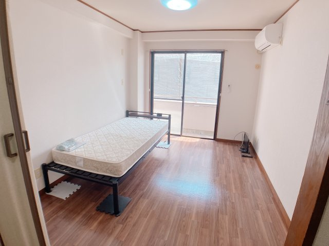 高根台ビレッジの居間・リビング