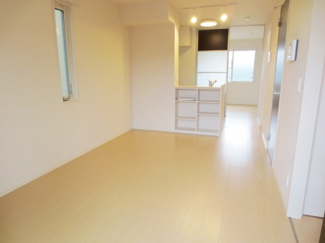 Lucenteの居間・リビング|別号室の参考写真です。