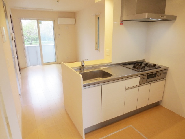 Lucenteの居間・リビング|別号室の参考写真です。