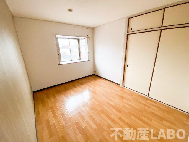 メゾンベェルレーヌの洋室