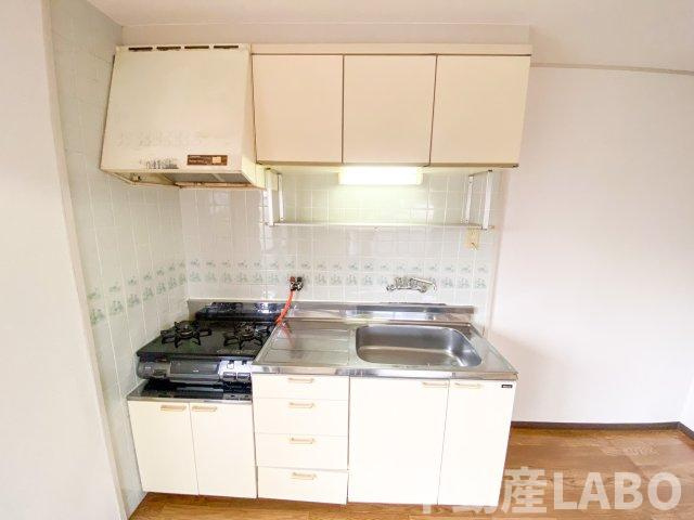 メゾンベェルレーヌのキッチン