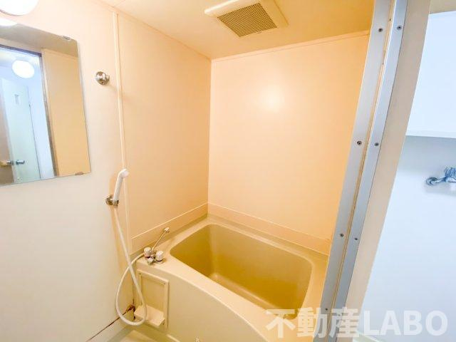 メゾンベェルレーヌの浴室