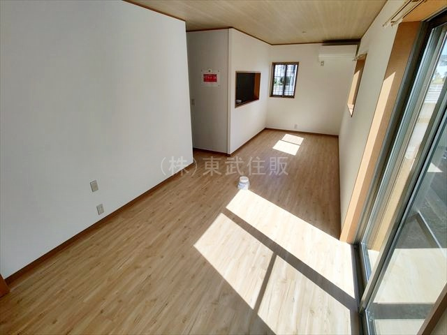 【居間・リビング】の画像