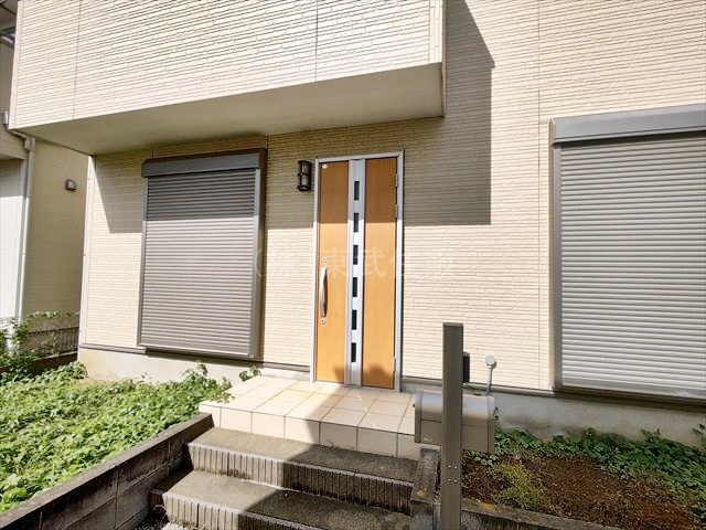 【玄関】 | 比企郡滑川町月の輪１丁目 | 落ち着いた雰囲気の玄関です