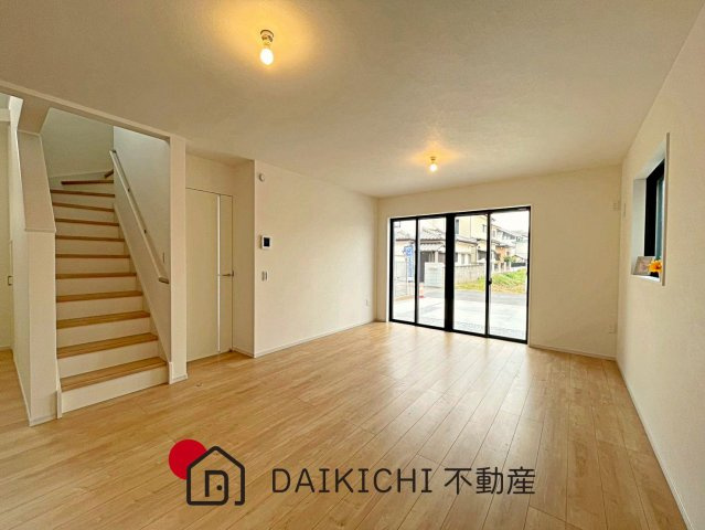 【居間・リビング】 | 北本市中丸12期　KEIAI GRACE　新築戸建　全3棟　3号棟