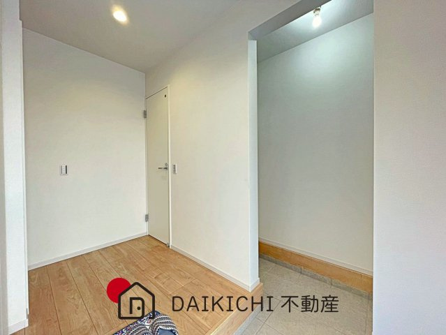 【玄関】 | 北本市中丸12期　KEIAI GRACE　新築戸建　全3棟　3号棟