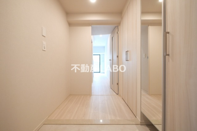 アーバネックス天満橋Frontの玄関