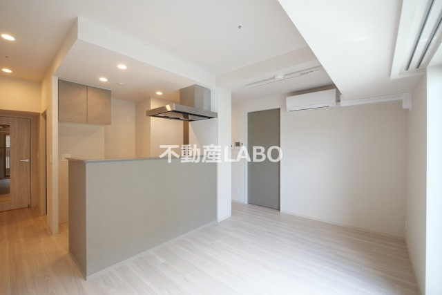 アーバネックス天満橋Frontの居間・リビング