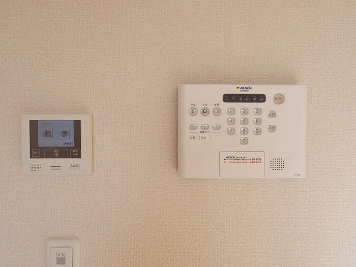 アクアマリンのセキュリティ|ALSOKホームセキュリティ搭載・オートロックインターホン