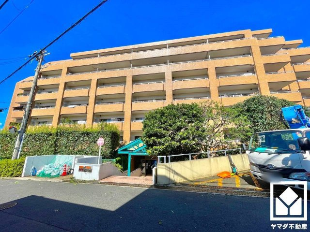 グローバル宇治木幡の外観