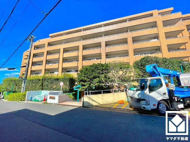 グローバル宇治木幡の外観