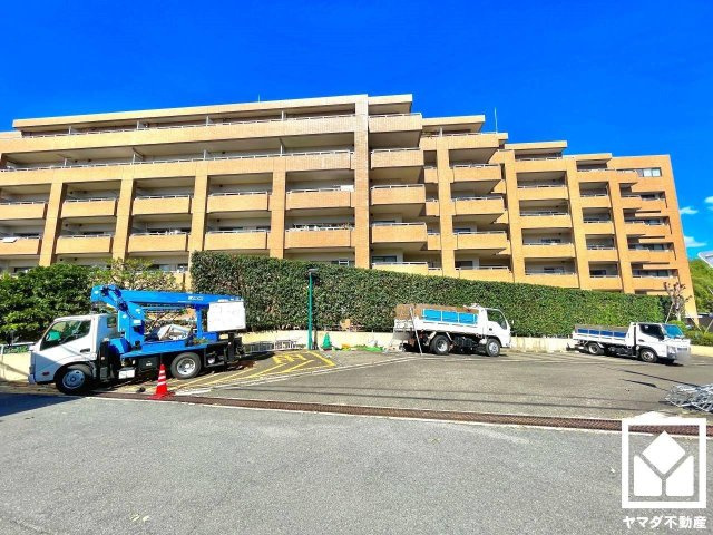 グローバル宇治木幡の外観