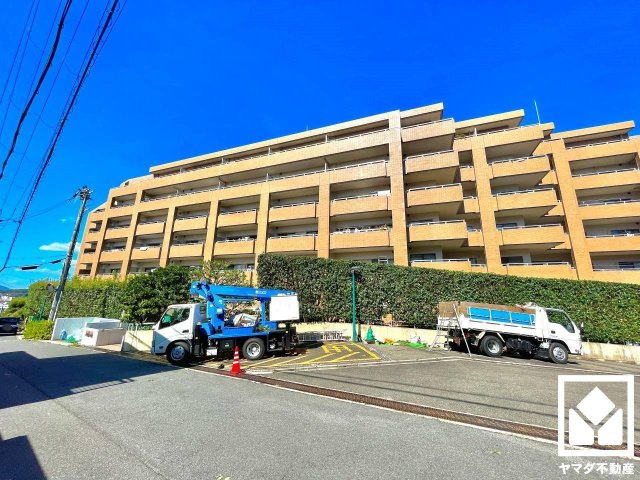 グローバル宇治木幡の外観