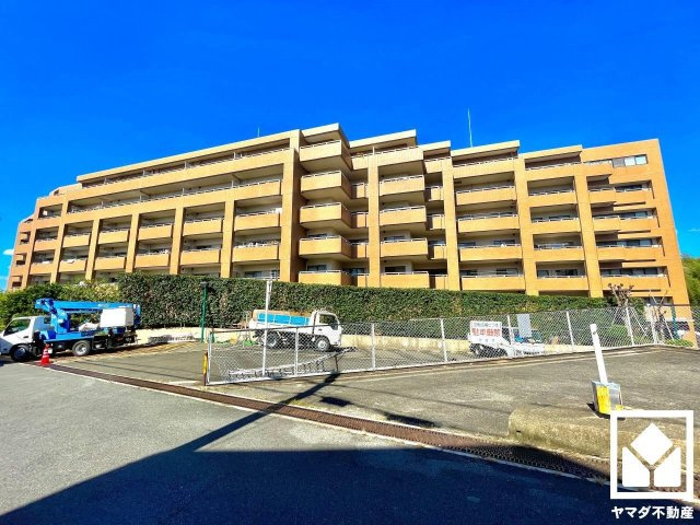 グローバル宇治木幡の外観