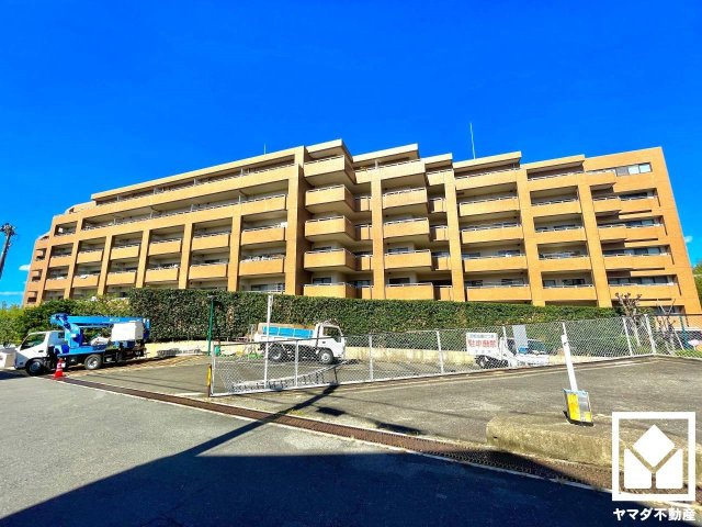 グローバル宇治木幡の外観