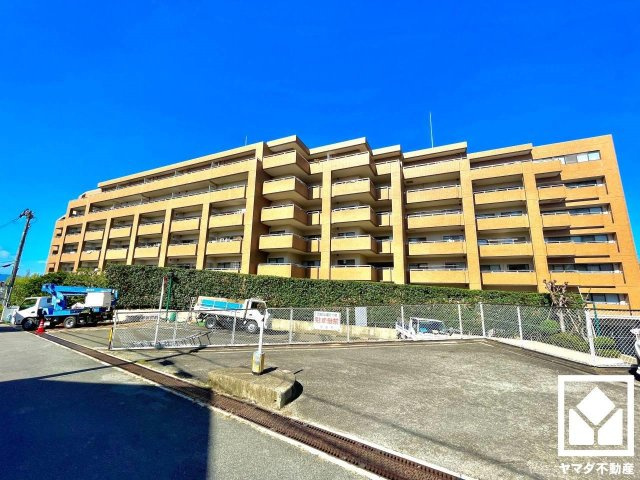 グローバル宇治木幡の外観