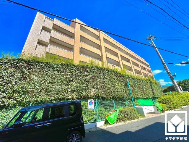 グローバル宇治木幡の外観