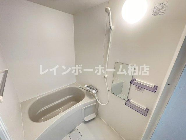 特典：仲介手数料が無料です!!の浴室