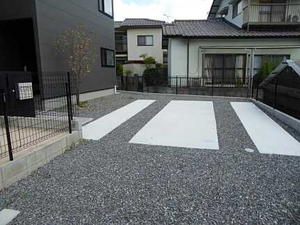 広島市東区福田１丁目　新築一戸建て(全2棟)の駐車場