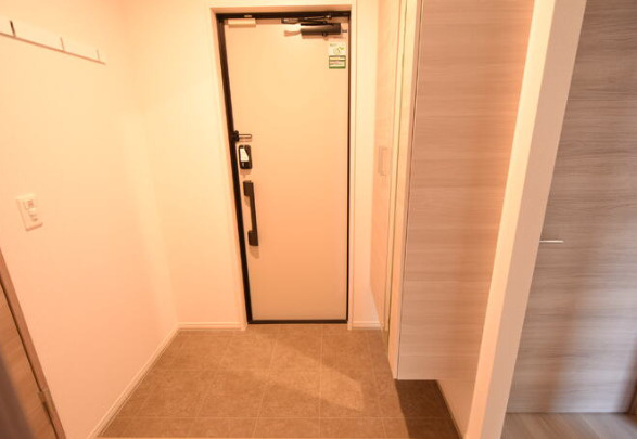 ブリランテ森南町の玄関