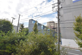 【展望】 | 眼前に広がる空の雄大さと、このお部屋の自慢の一つである「眺望」をご覧ください。毎日、この景色を独り占めできる新生活に夢が広がります。～即日のご見学可能～　お問合せはお気軽にどうぞ。
