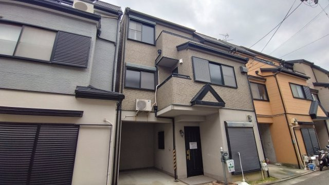 尼崎市御園　中古テラスの外観