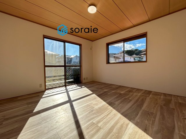 日高市横手二丁目　中古戸建の洋室|12/4　撮影