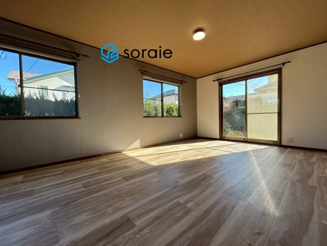 日高市横手二丁目　中古戸建の居間・リビング|12/4　撮影