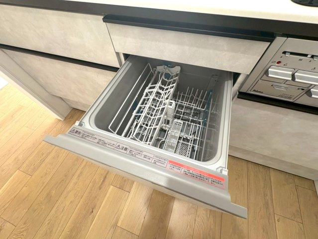 ◆２０２５年７月リフォーム完了◆高層階南向き◆陽当たり・通風・眺望良好◆グランドメゾン浜大津のキッチン|食器洗浄機