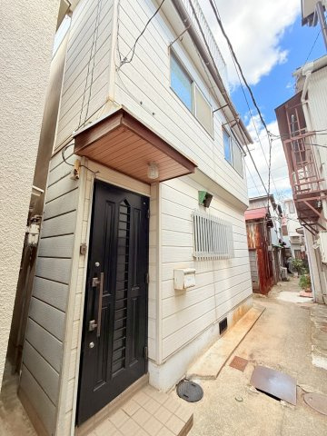 堀池町貸家の外観